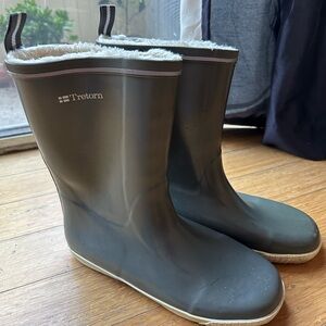 Trenton Rain boots with warm lining, size 9